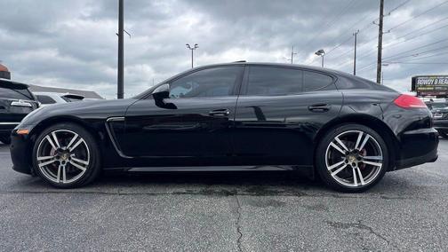 2016 Porsche Panamera 4