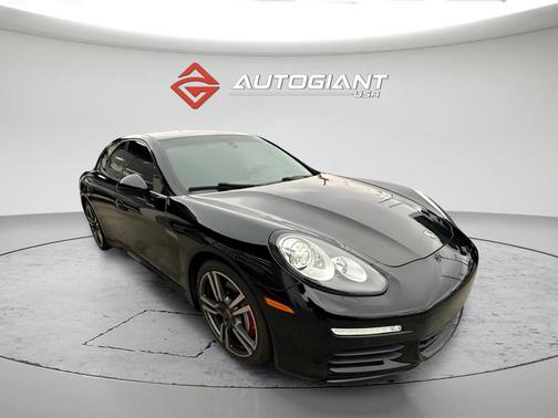 2016 Porsche Panamera 4