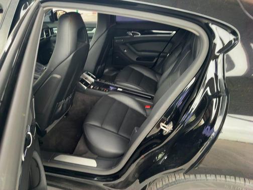 Black 2016 Porsche Panamera 4