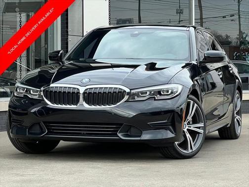 2022 BMW 330e Base
