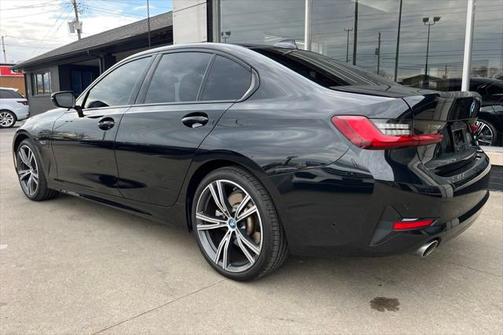 2022 BMW 330e Base