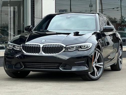 2022 BMW 330e Base