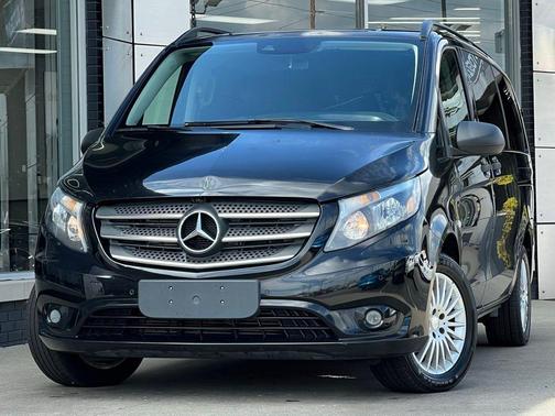 2018 Mercedes-Benz Metris Base