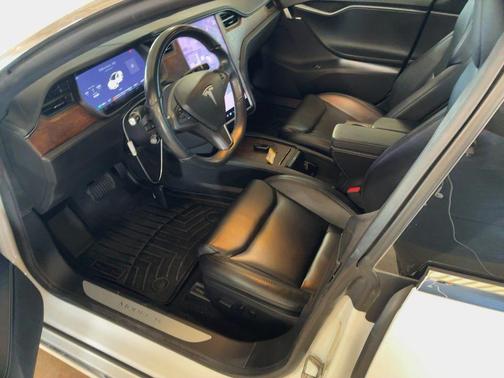 2021 Tesla Model S Long Range