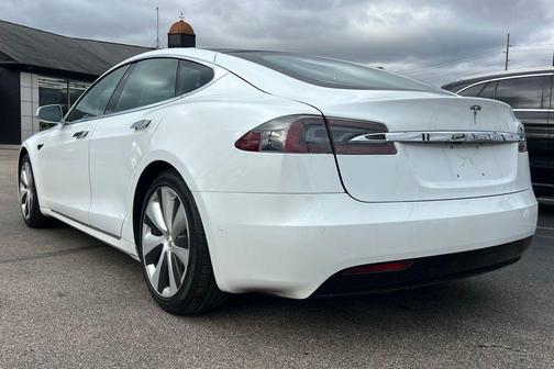 2021 Tesla Model S Long Range