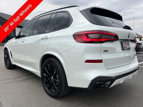 2021 BMW X5 M50i