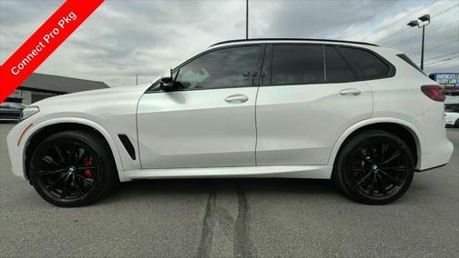 2021 BMW X5 M50i