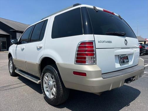 2005 Mercury Mountaineer Luxury