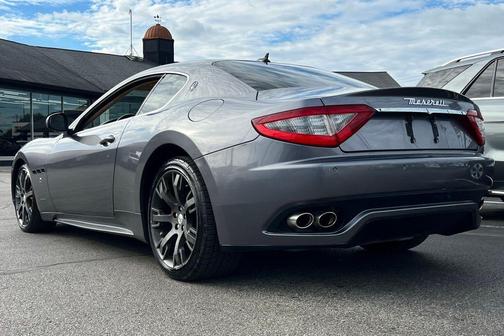 2012 Maserati GranTurismo S Auto