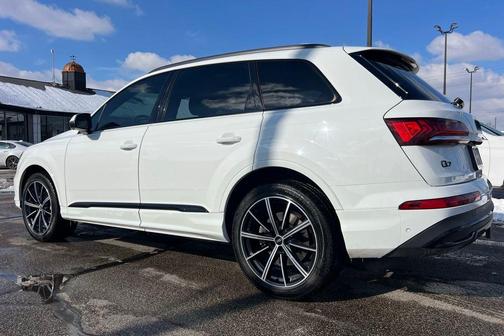 2021 Audi Q7 55 Premium Plus
