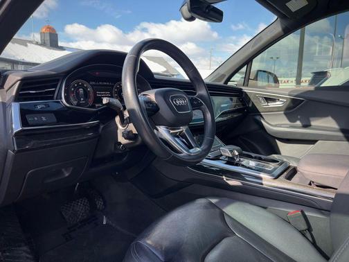 2021 Audi Q7 55 Premium Plus