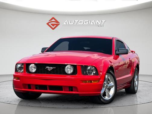 Red 2006 Ford Mustang GT Premium