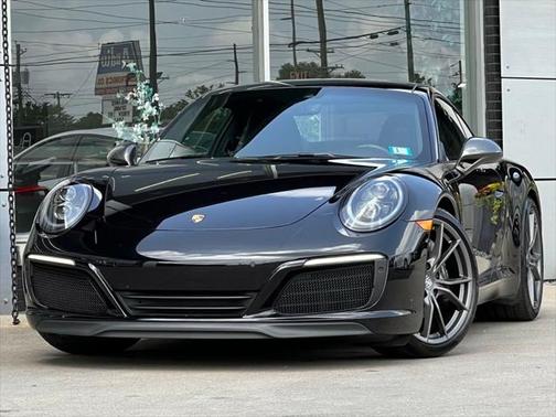2019 Porsche 911 Carrera