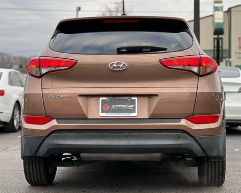 2016 Hyundai TUCSON SE