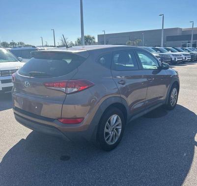 2016 Hyundai TUCSON SE