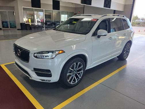 2019 Volvo XC90 T5 Momentum