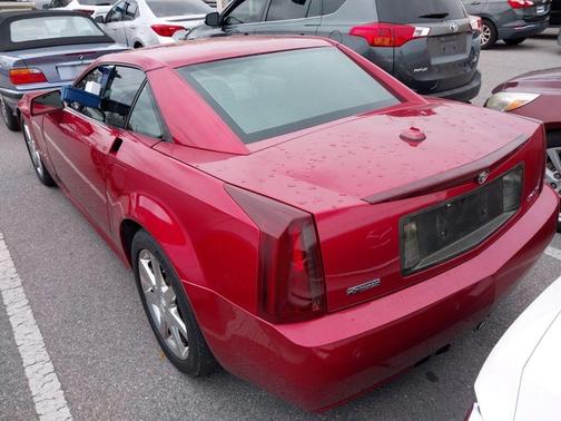 2005 Cadillac XLR Base