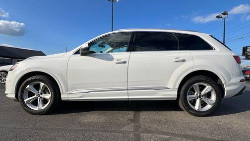 2023 Audi Q7 55 Premium