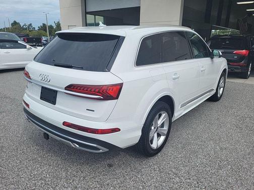 2023 Audi Q7 55 Premium