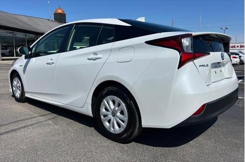 2022 Toyota Prius LE