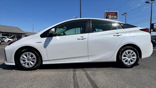 2022 Toyota Prius LE