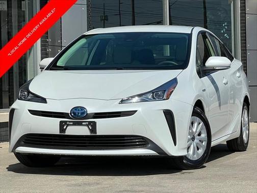 2022 Toyota Prius LE