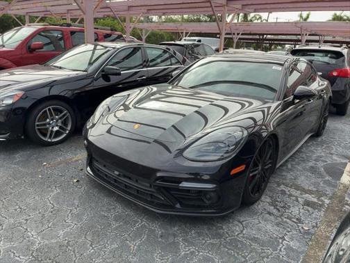2017 Porsche Panamera Turbo