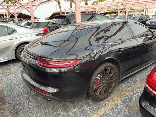 2017 Porsche Panamera Turbo