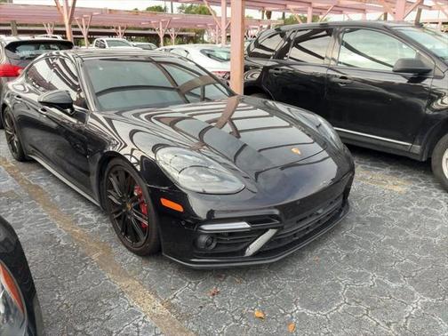 2017 Porsche Panamera Turbo
