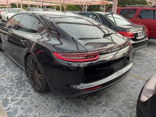 2017 Porsche Panamera Turbo