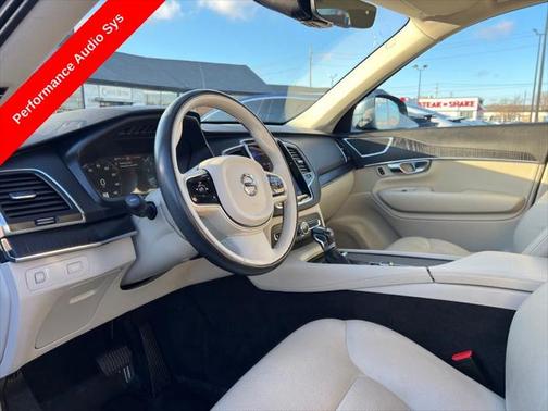 2020 Volvo XC90 T5 Momentum