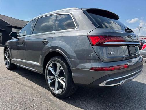 2021 Audi Q7 55 Premium Plus