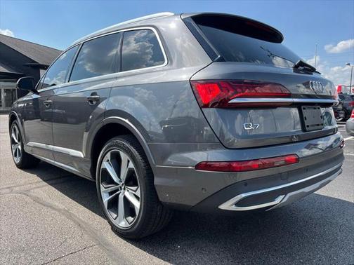 2021 Audi Q7 55 Premium Plus