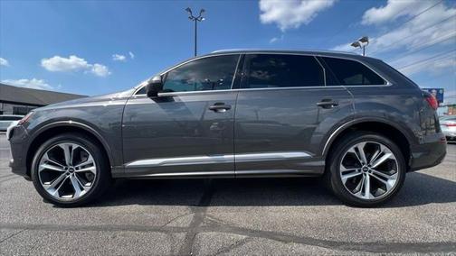 2021 Audi Q7 55 Premium Plus