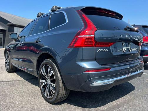 2022 Volvo XC60 Recharge Plug-In Hybrid T8 Inscription