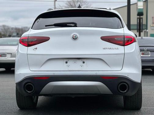 2019 Alfa Romeo Stelvio Ti Sport