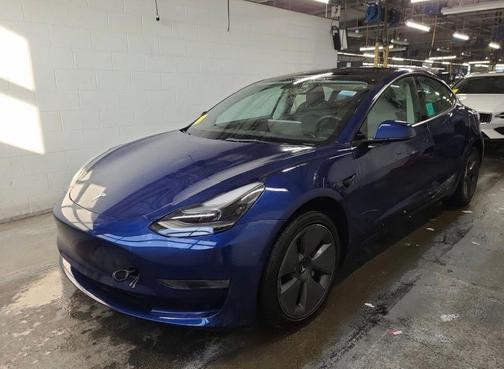2022 Tesla Model 3 Standard Range
