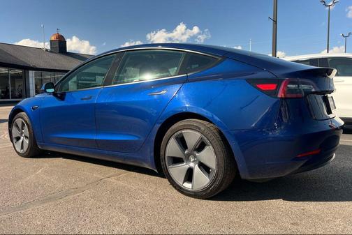2022 Tesla Model 3 Standard Range