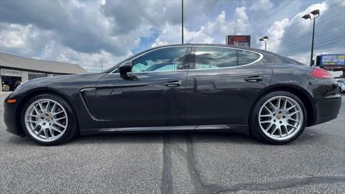 2014 Porsche Panamera 4