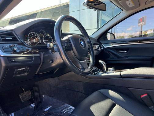2016 BMW 528 528i