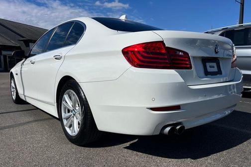 2016 BMW 528 528i