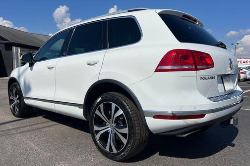 2017 Volkswagen Touareg V6 Wolfsburg Edition