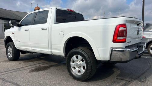 2020 RAM 2500 Laramie Crew Cab 4X4 6'4' Box