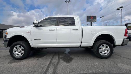 2020 RAM 2500 Laramie Crew Cab 4X4 6'4' Box