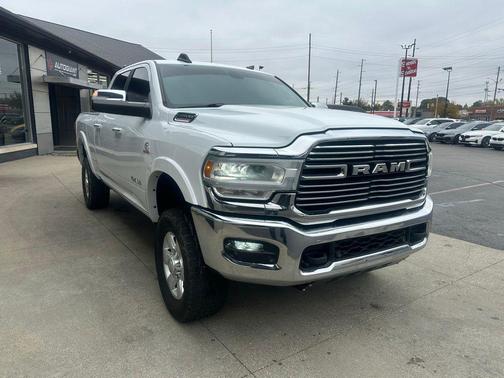 2020 RAM 2500 Laramie Crew Cab 4X4 6'4' Box