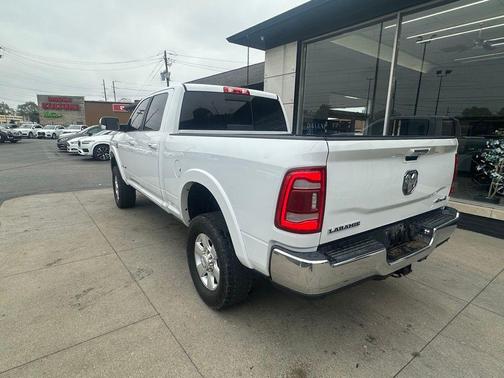 2020 RAM 2500 Laramie Crew Cab 4X4 6'4' Box