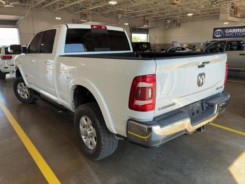 2020 RAM 2500 Laramie Crew Cab 4X4 6'4' Box