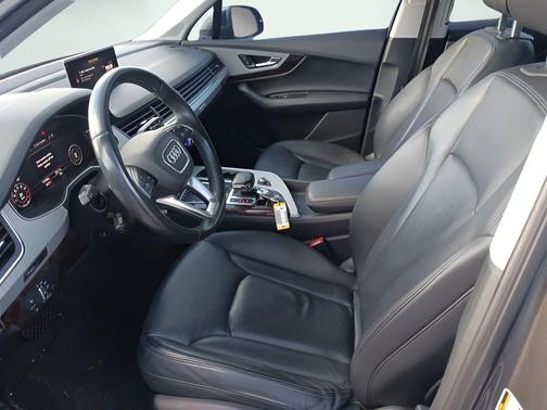 2019 Audi Q7 45 Premium Plus
