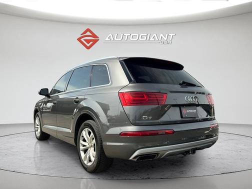 Samurai Gray Metallic 2019 Audi Q7 45 Premium Plus