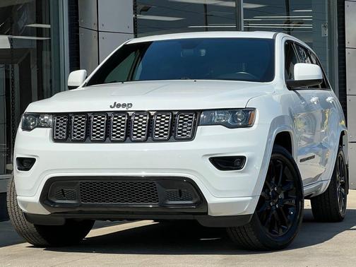 2020 Jeep Grand Cherokee Altitude